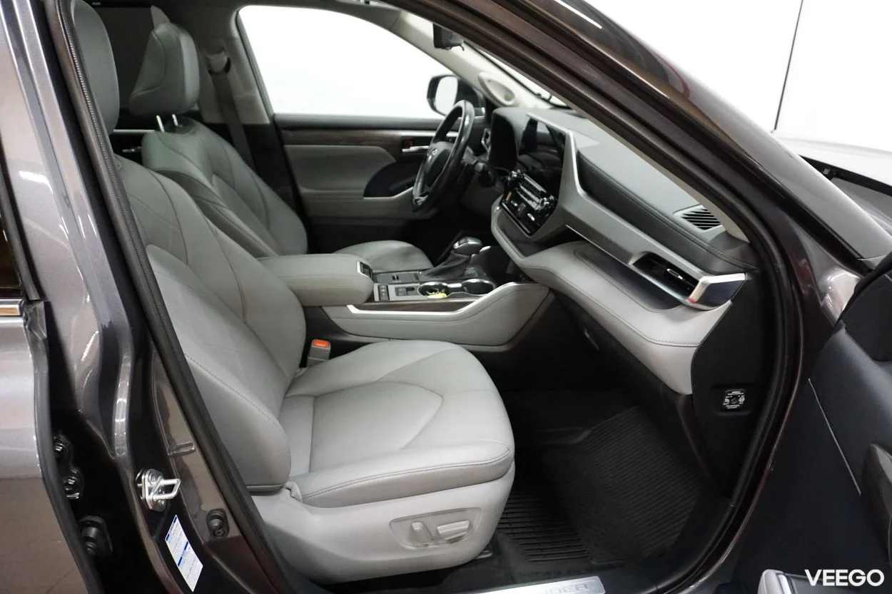 Toyota Highlander Premium 2.5 140kW
