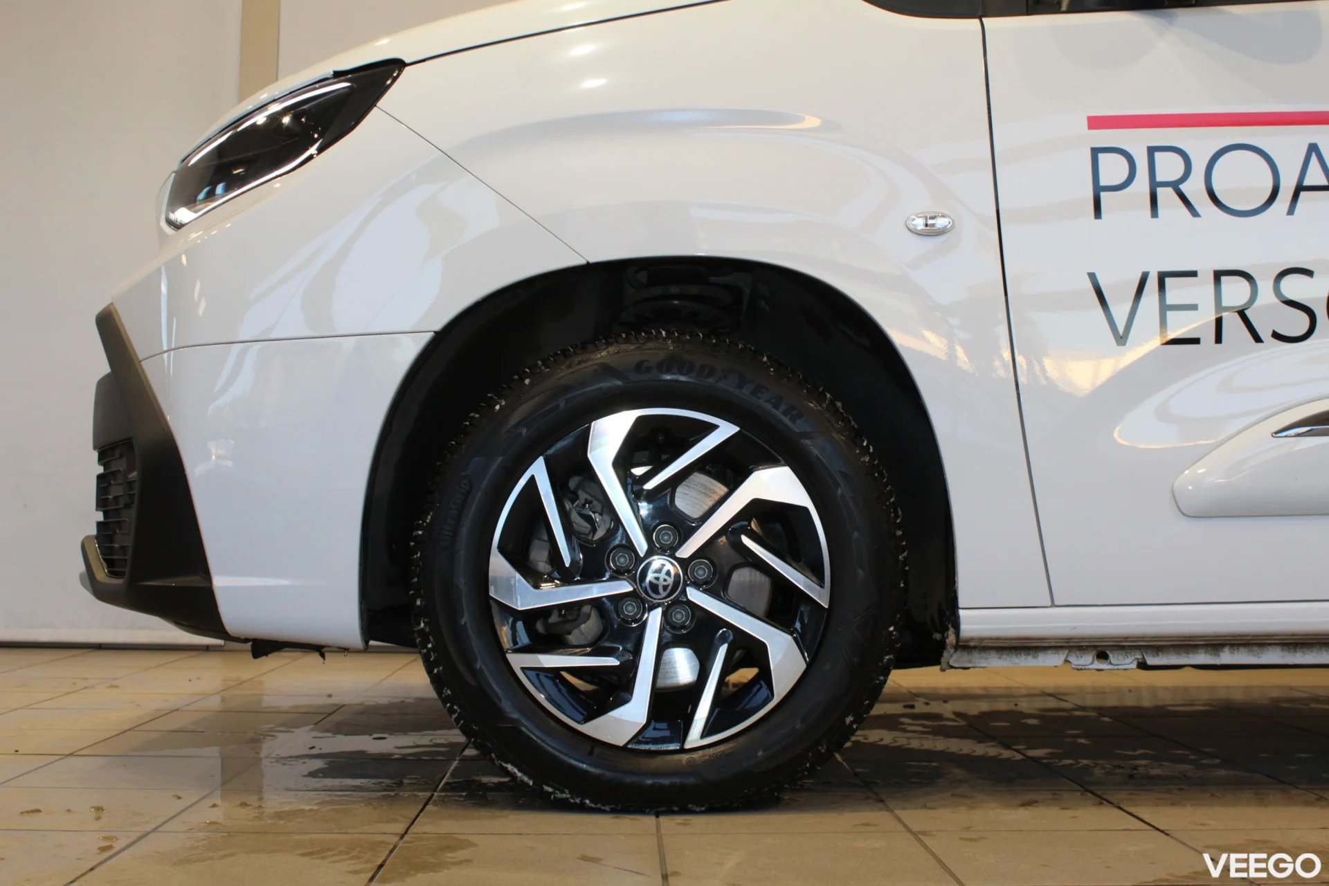 Toyota Proace City Verso Compact Electric Family 62kW
