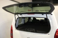 Toyota Proace City Verso Compact Electric Family 62kW thumbnail