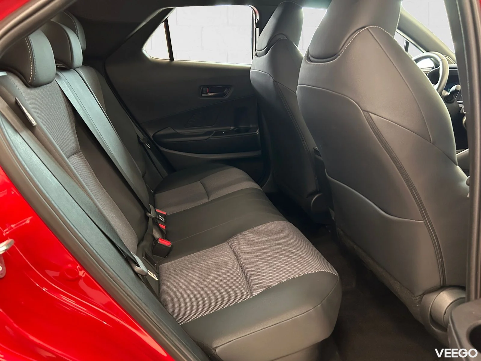 Toyota C-HR Luxury Hybrid 1.8 72kW