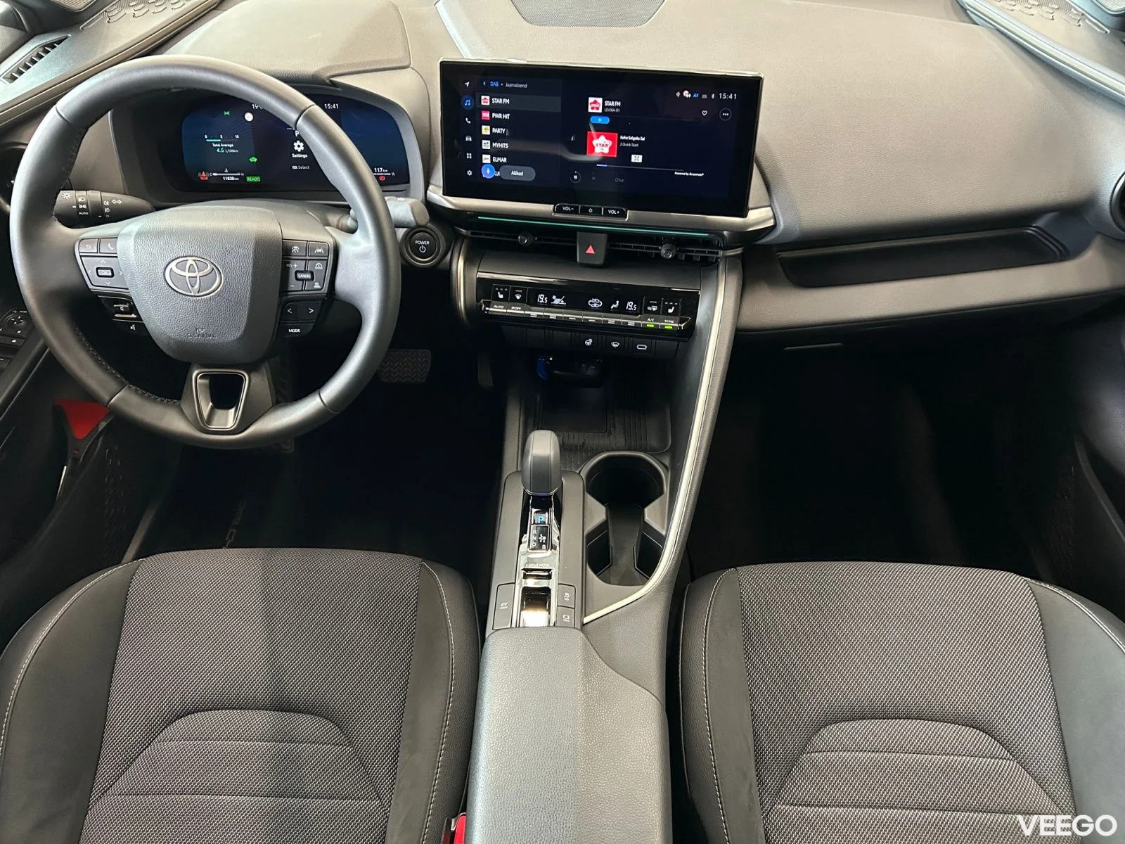 Toyota C-HR Luxury Hybrid 1.8 72kW