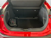 Toyota C-HR Luxury Hybrid 1.8 72kW thumbnail