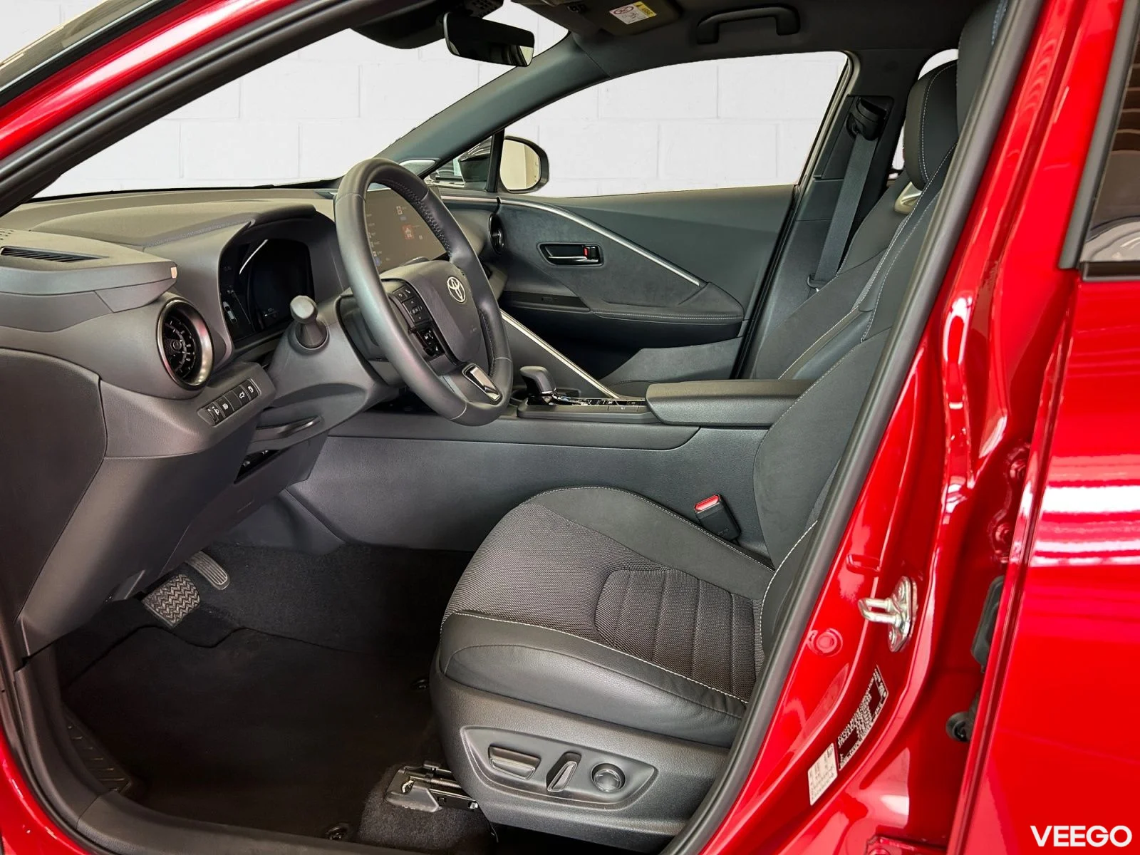 Toyota C-HR Luxury Hybrid 1.8 72kW