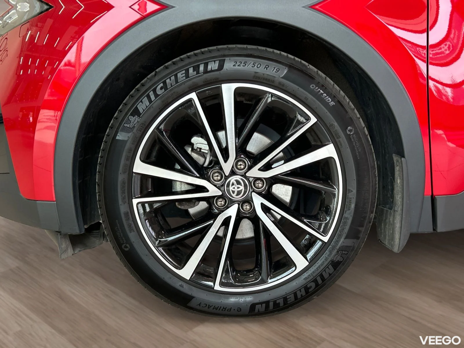 Toyota C-HR Luxury Hybrid 1.8 72kW