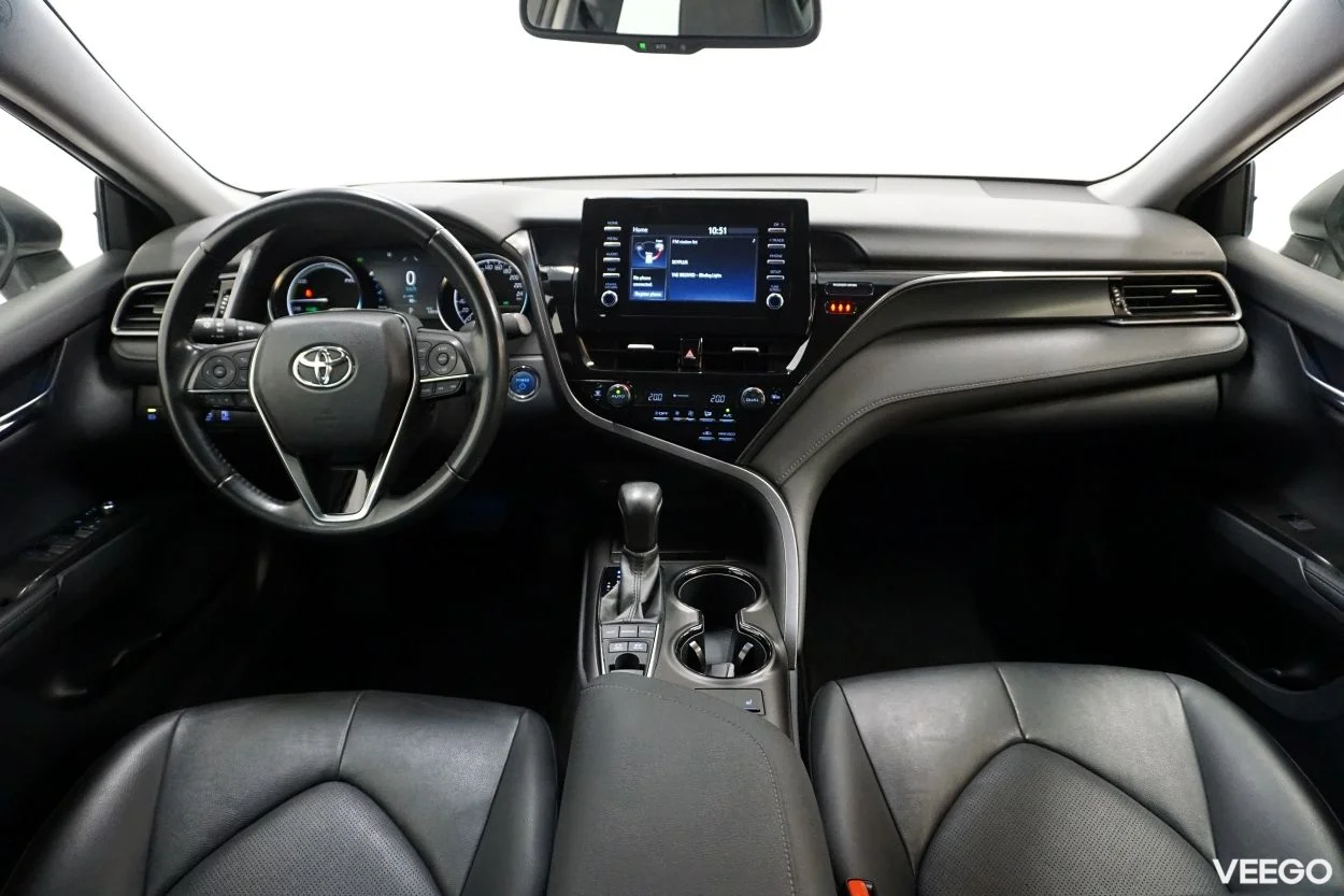 Toyota Camry Luxury Business 2.5 131kW