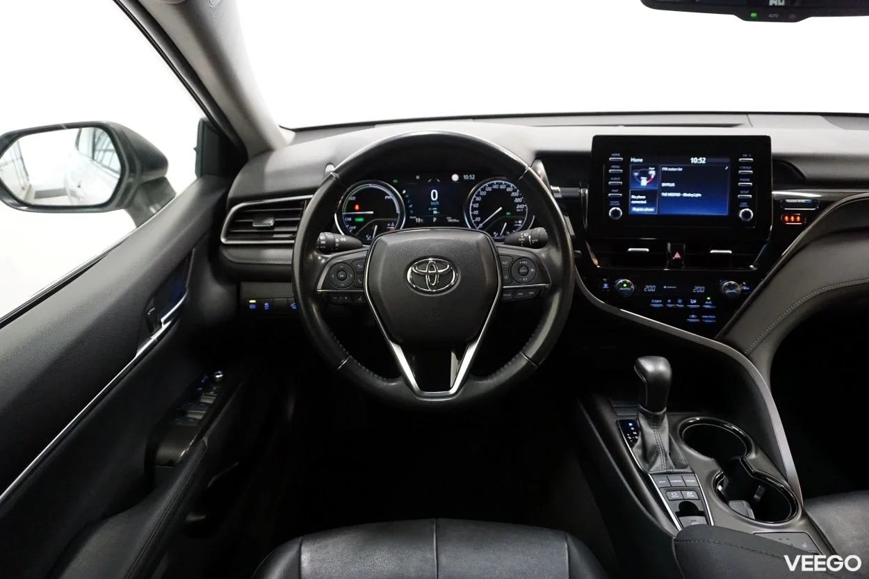 Toyota Camry Luxury Business 2.5 131kW
