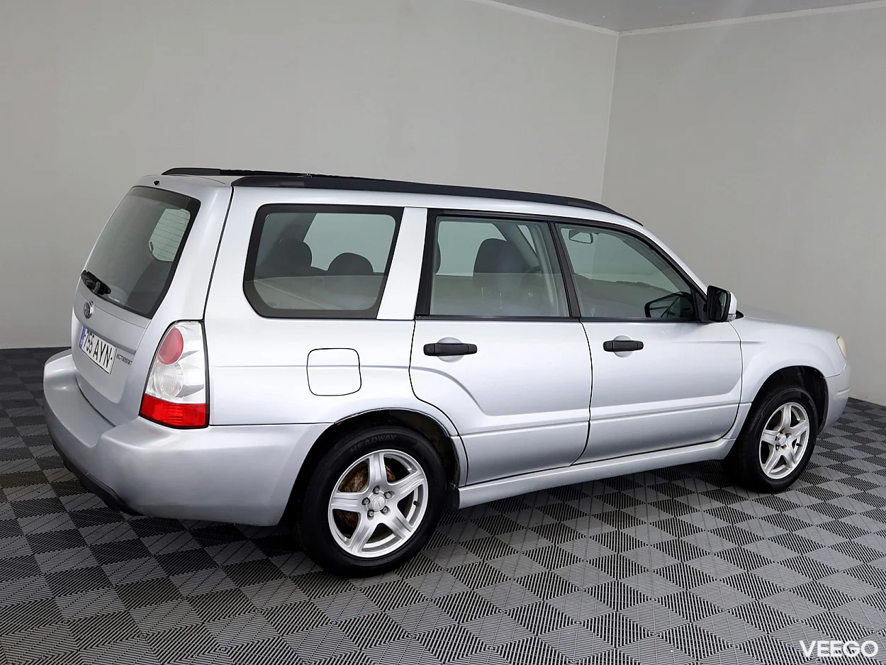 Subaru Forester 2.0 116kW
