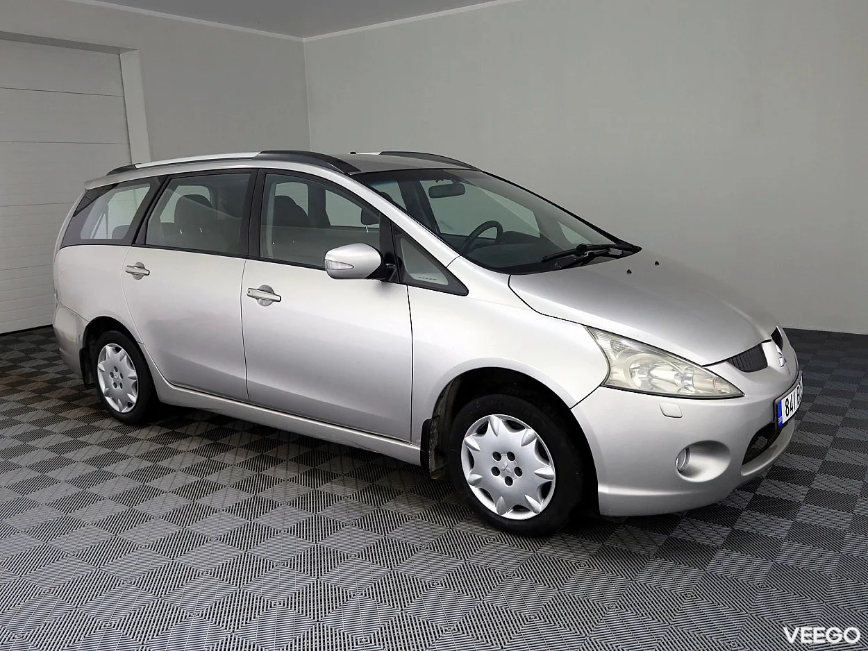Mitsubishi Grandis 2.4 121kW