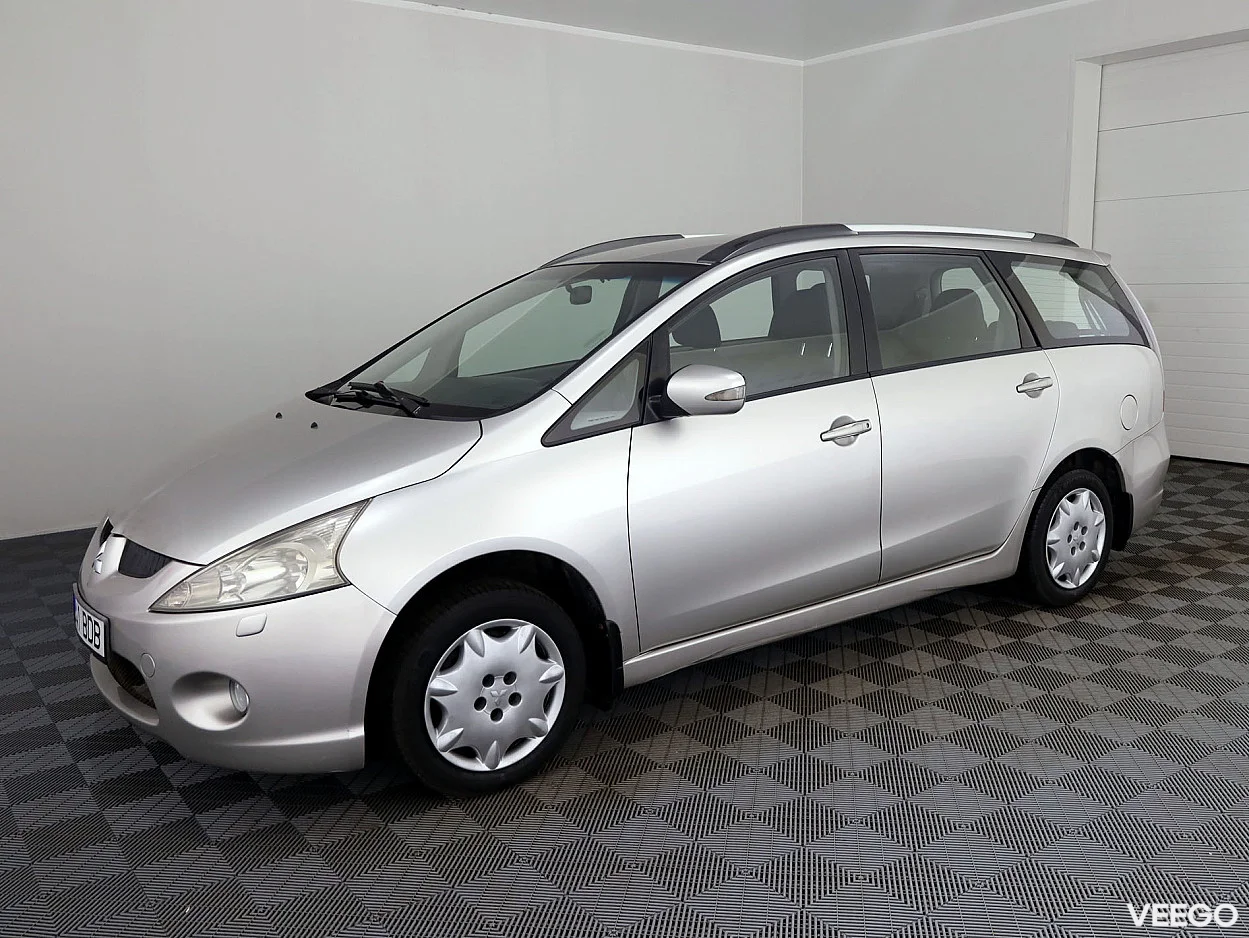 Mitsubishi Grandis 2.4 121kW