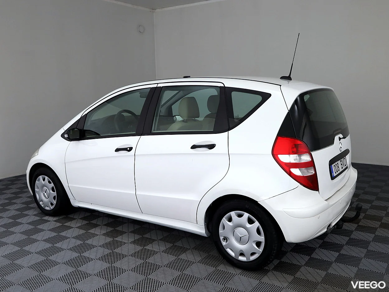 Mercedes-Benz A150 1.5 70kW