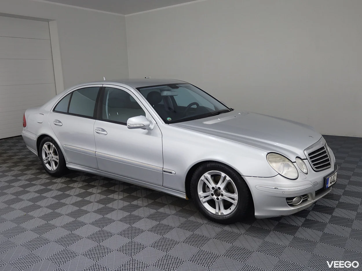 Mercedes-Benz E220 2.1 125kW