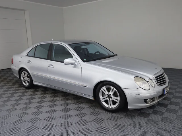 Image of Mercedes-Benz E220 2.1 125kW