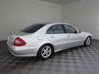 Mercedes-Benz E220 2.1 125kW thumbnail