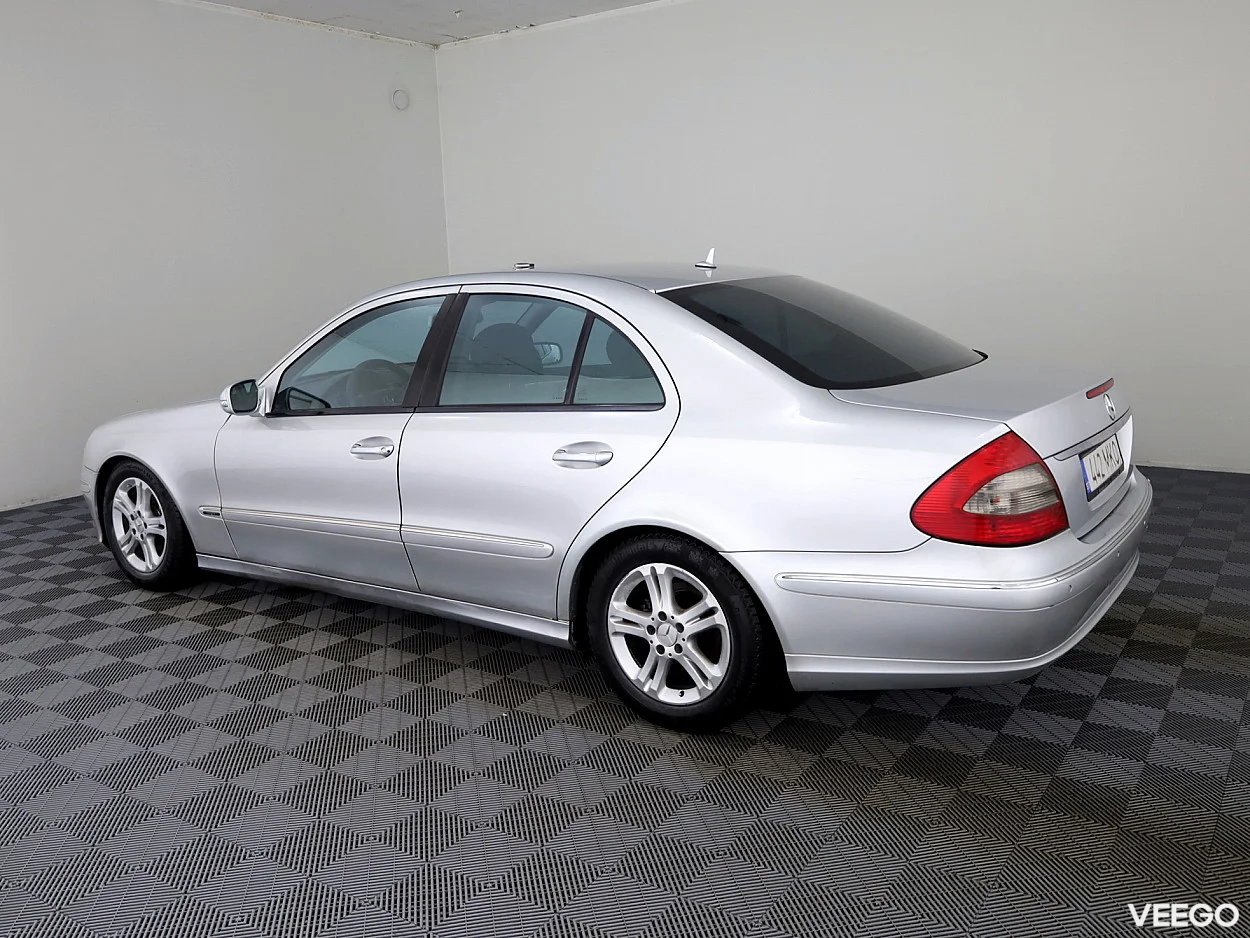 Mercedes-Benz E220 2.1 125kW