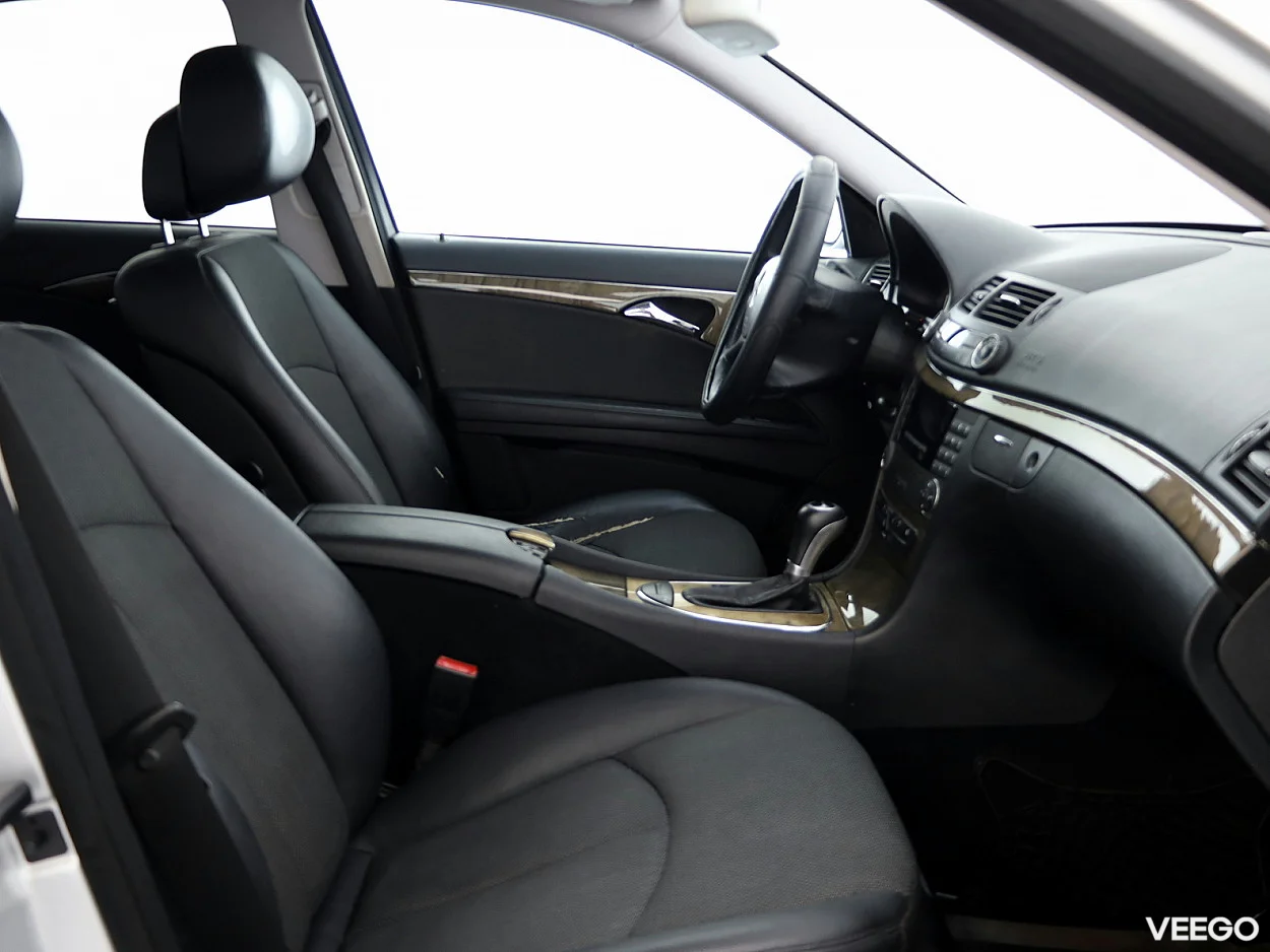 Mercedes-Benz E220 2.1 125kW