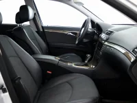 Mercedes-Benz E220 2.1 125kW thumbnail