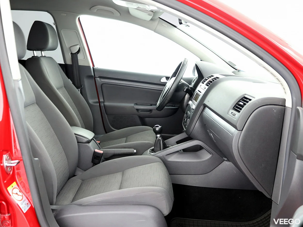 Volkswagen Golf 1.6 75kW