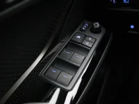 Toyota C-HR 1.8 90kW thumbnail