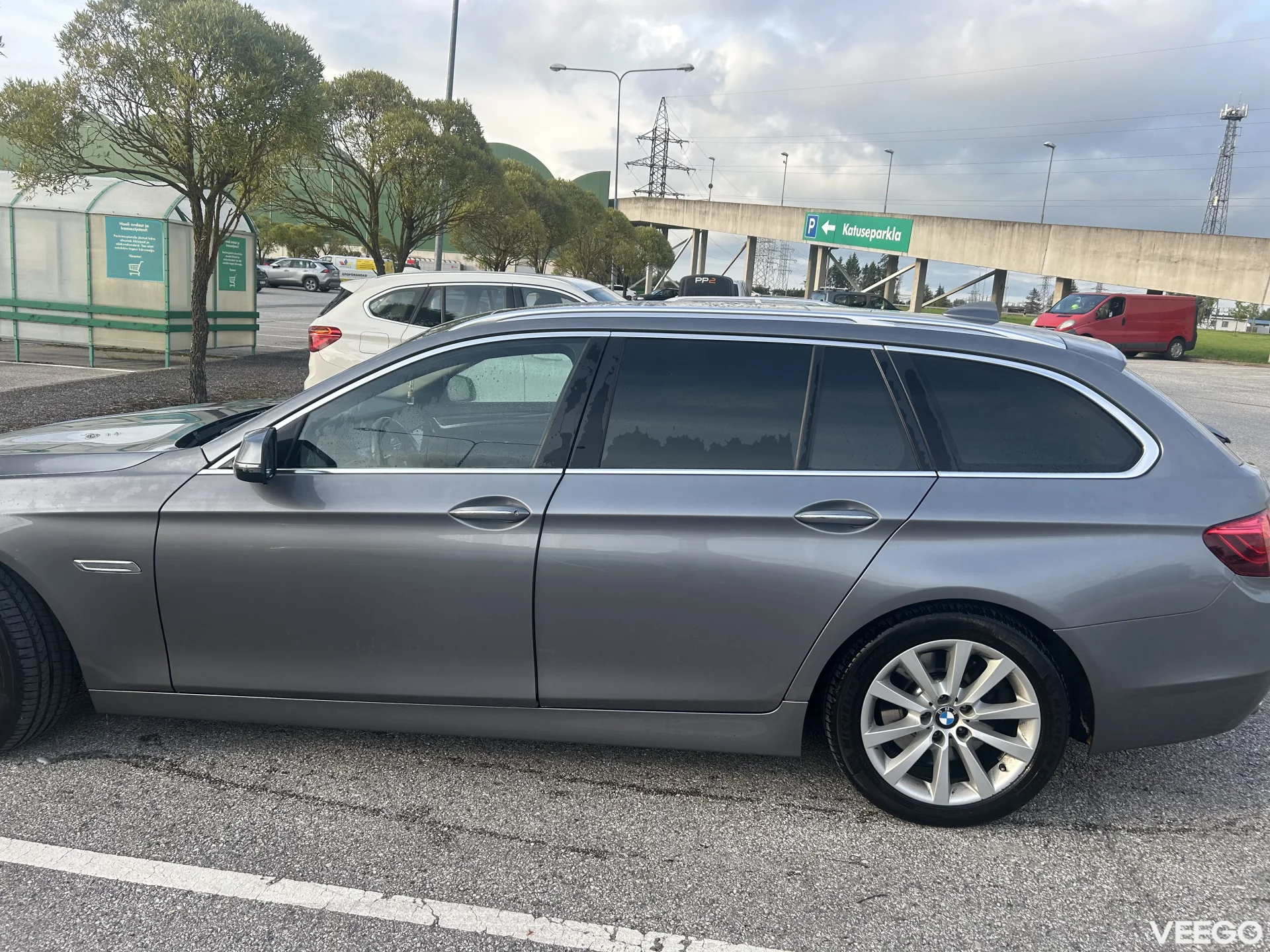 BMW 530 BMW 530 xDrive 3.0 190kW