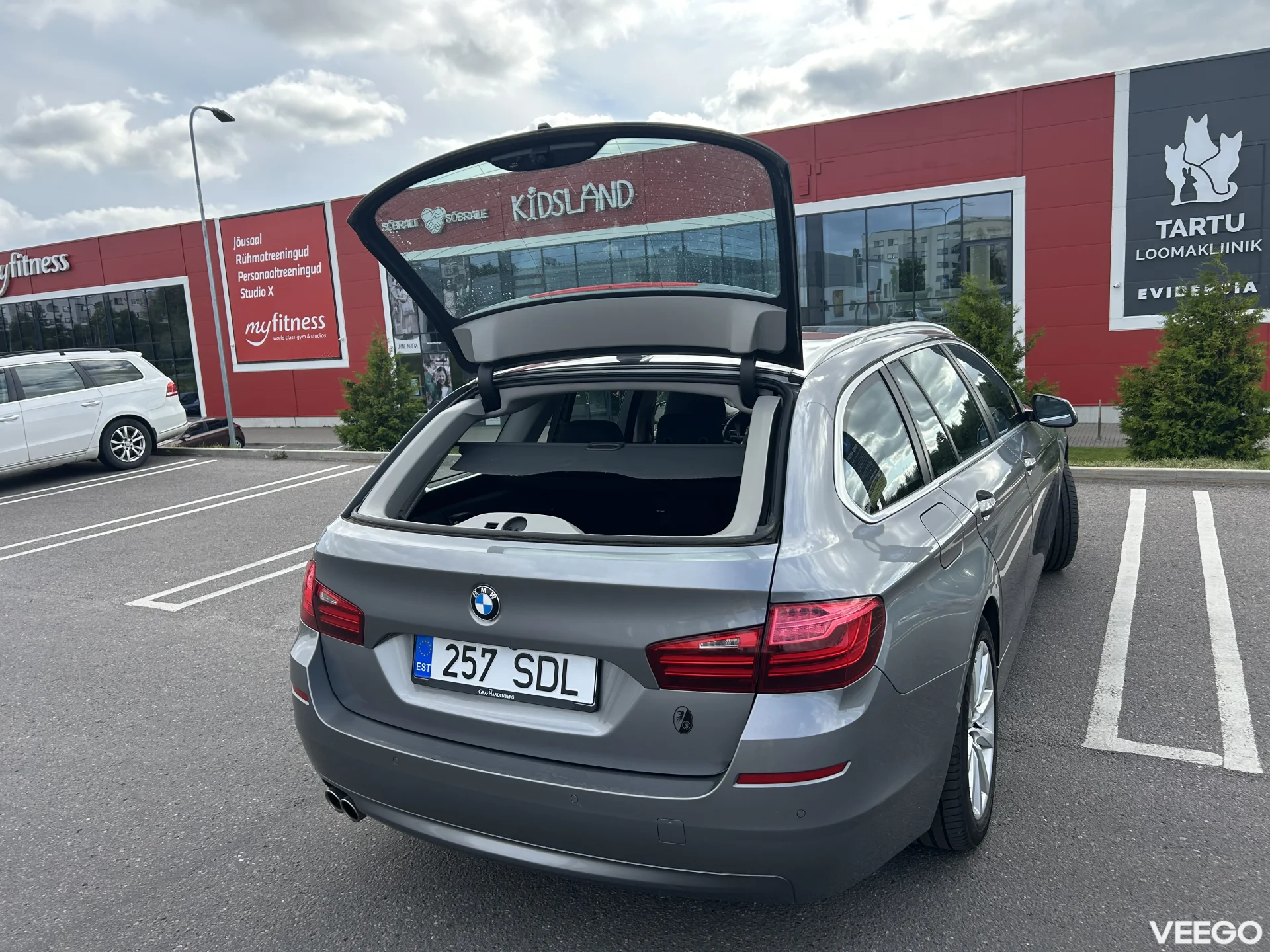BMW 530 BMW 530 xDrive 3.0 190kW