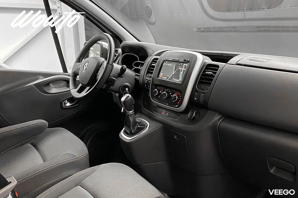 Renault TRAFIC 2.0 dCi EDC 170HK L2 3-Sits /Drag /Värmare 125kW