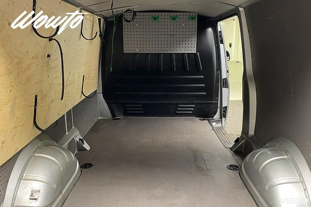 Volkswagen Transporter 2.0 TDI 4M DSG 150HK L2 3-Sits /Moms 110kW