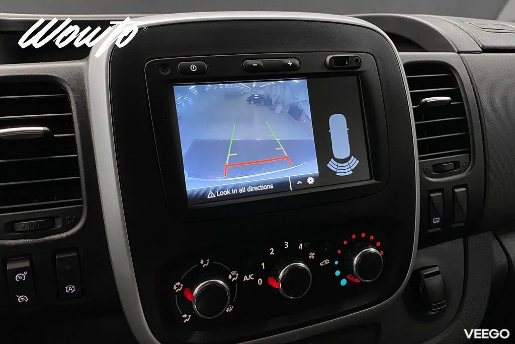 Renault TRAFIC 2.0 dCi EDC 170HK L2 3-Sits /Drag /Värmare 125kW