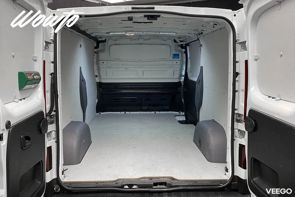 Renault TRAFIC 2.0 dCi EDC 170HK L2 3-Sits /Drag /Värmare 125kW