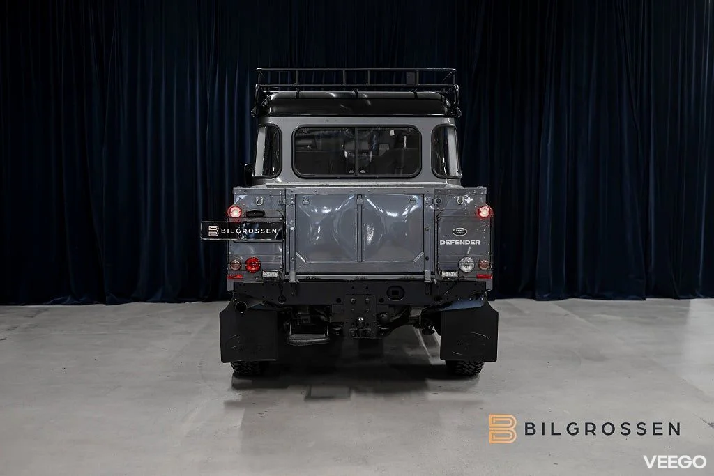 Land Rover Defender Land Rover  Dubbelhytt Pick Up 110 MOMS LEASBAR 90kW