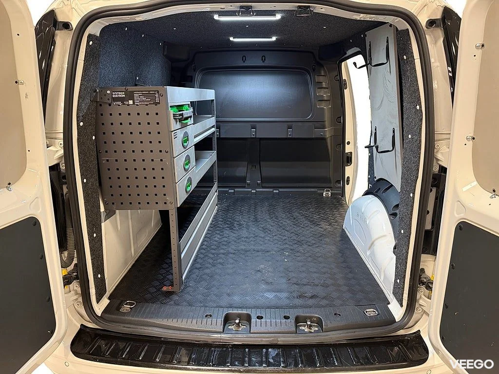 Volkswagen Caddy Cargo 2.0 TDI 4M 122HK /Drag /Värmare /Moms 90kW