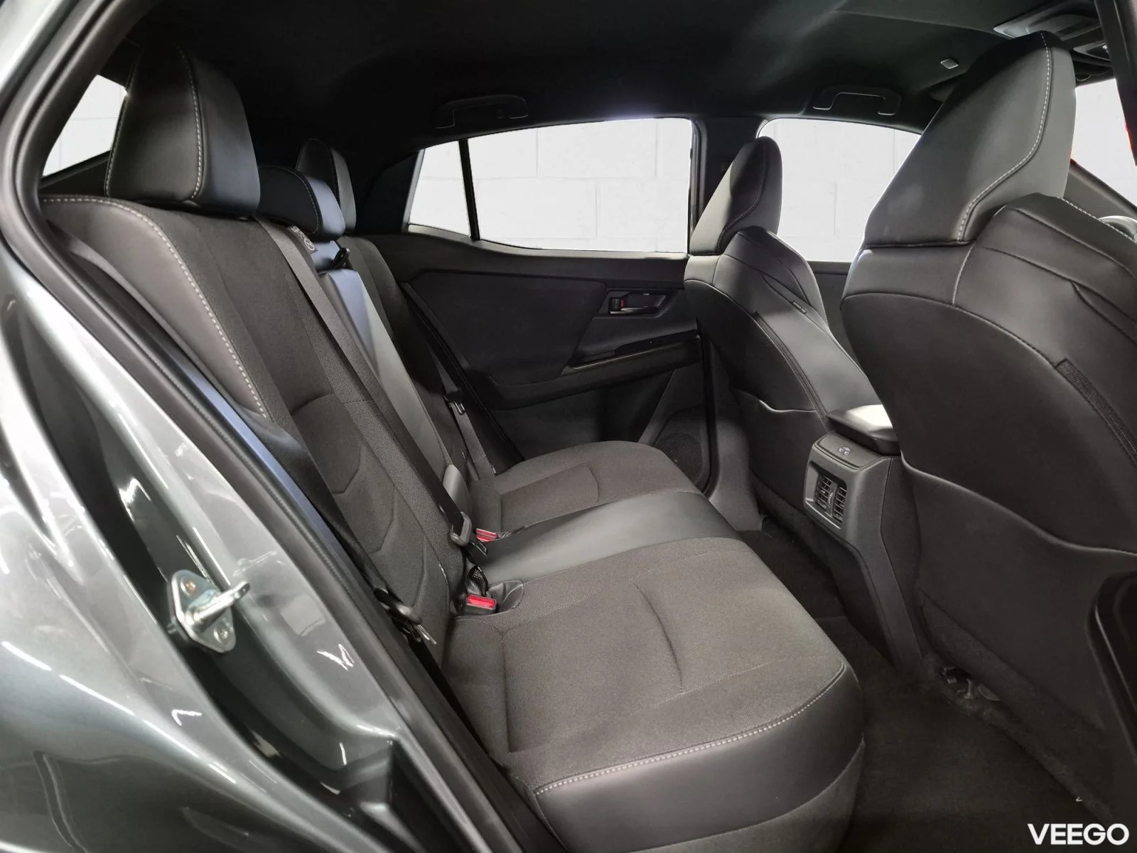 Toyota C-HR + Active 64kW