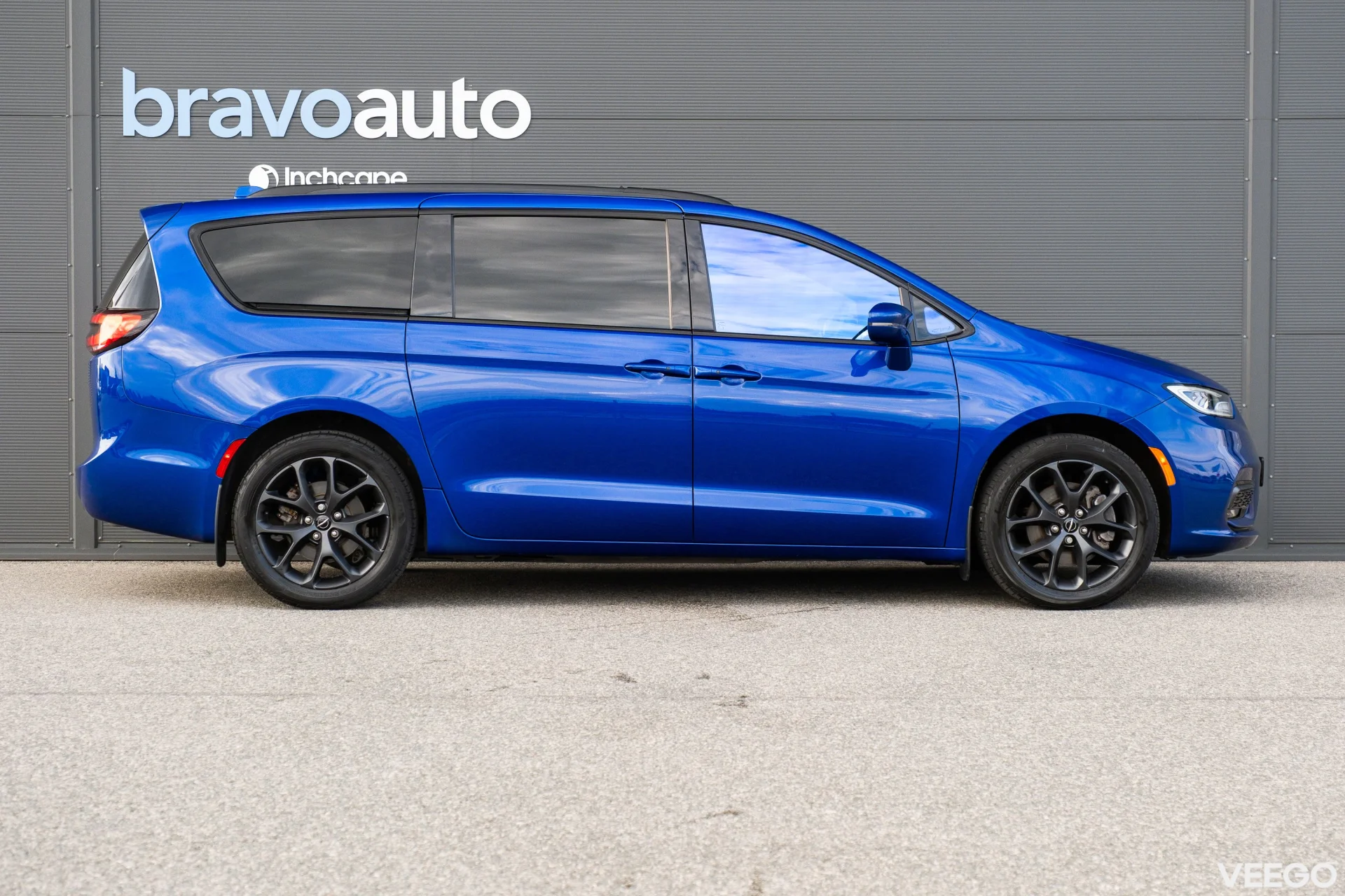 Chrysler Pacifica S 214kW