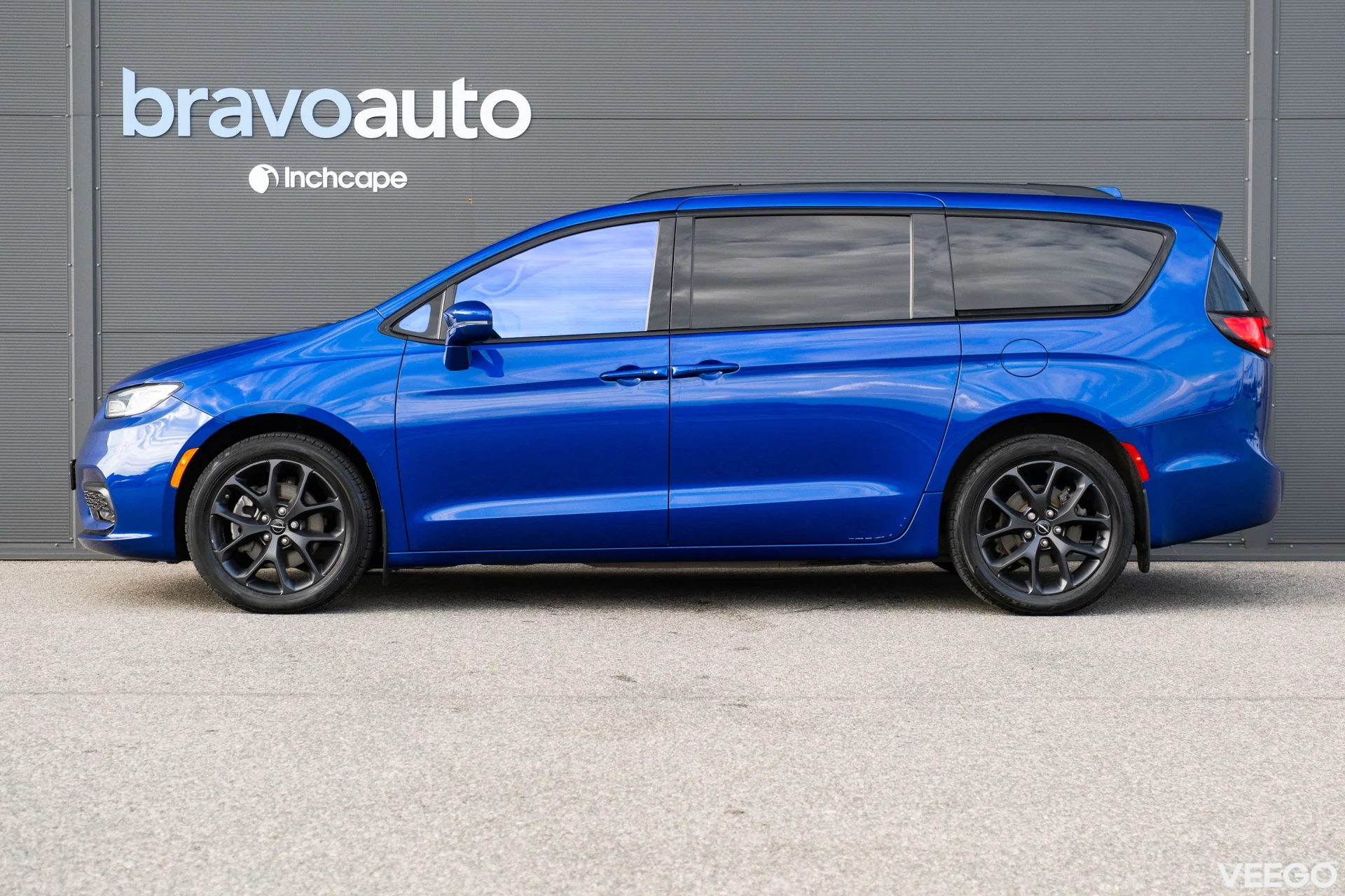 Chrysler Pacifica S 214kW