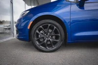 Chrysler Pacifica S 214kW thumbnail