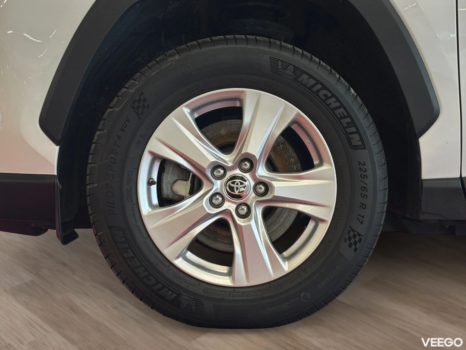 Toyota RAV4 Luxury 2.5 131kW