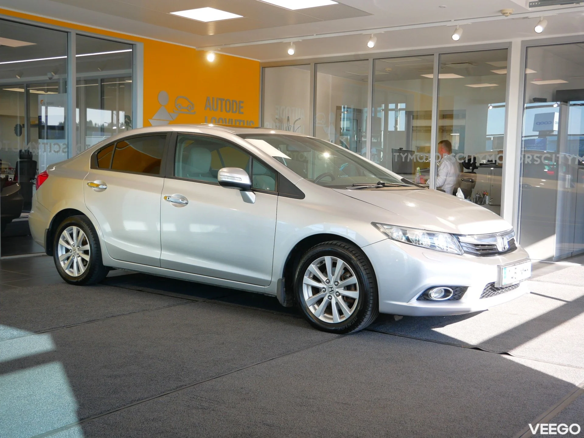 Honda CIVIC 4D - 1.8 104kW