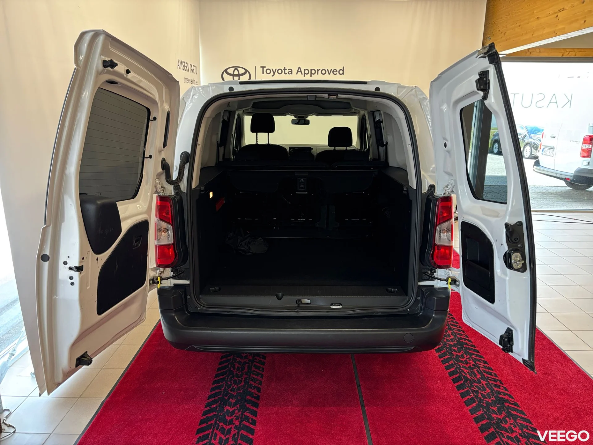Toyota Proace City Long Double side Door Combi 81kW