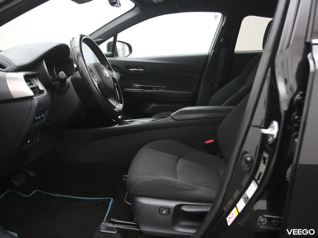 Toyota C-HR 1.8 90kW