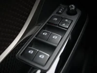 Toyota C-HR 1.8 90kW thumbnail