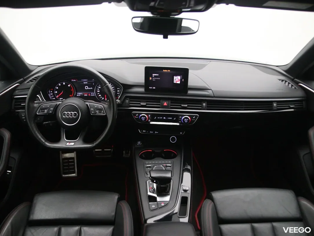 Audi A4 2 140kW