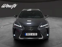 Lexus UX 200 300h E-Four CVT 199HK Premium /Drag /B-Kamera 146kW