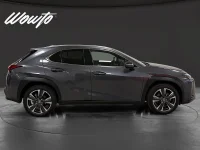 Lexus UX 200 300h E-Four CVT 199HK Premium /Drag /B-Kamera 146kW