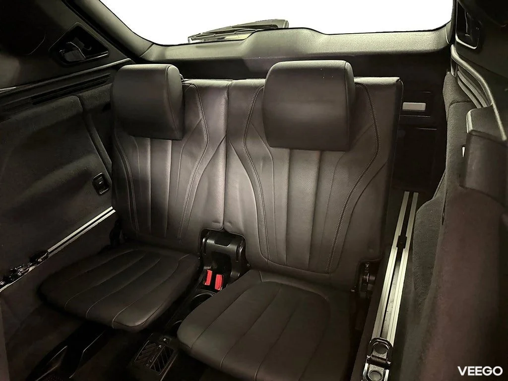 BMW X5 xDrive30d 258HK 7-Sits M-Sport /Innovation /Pano 190kW