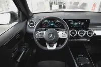 Mercedes-Benz GLB200 AMG Pakett 1.3 120kW thumbnail