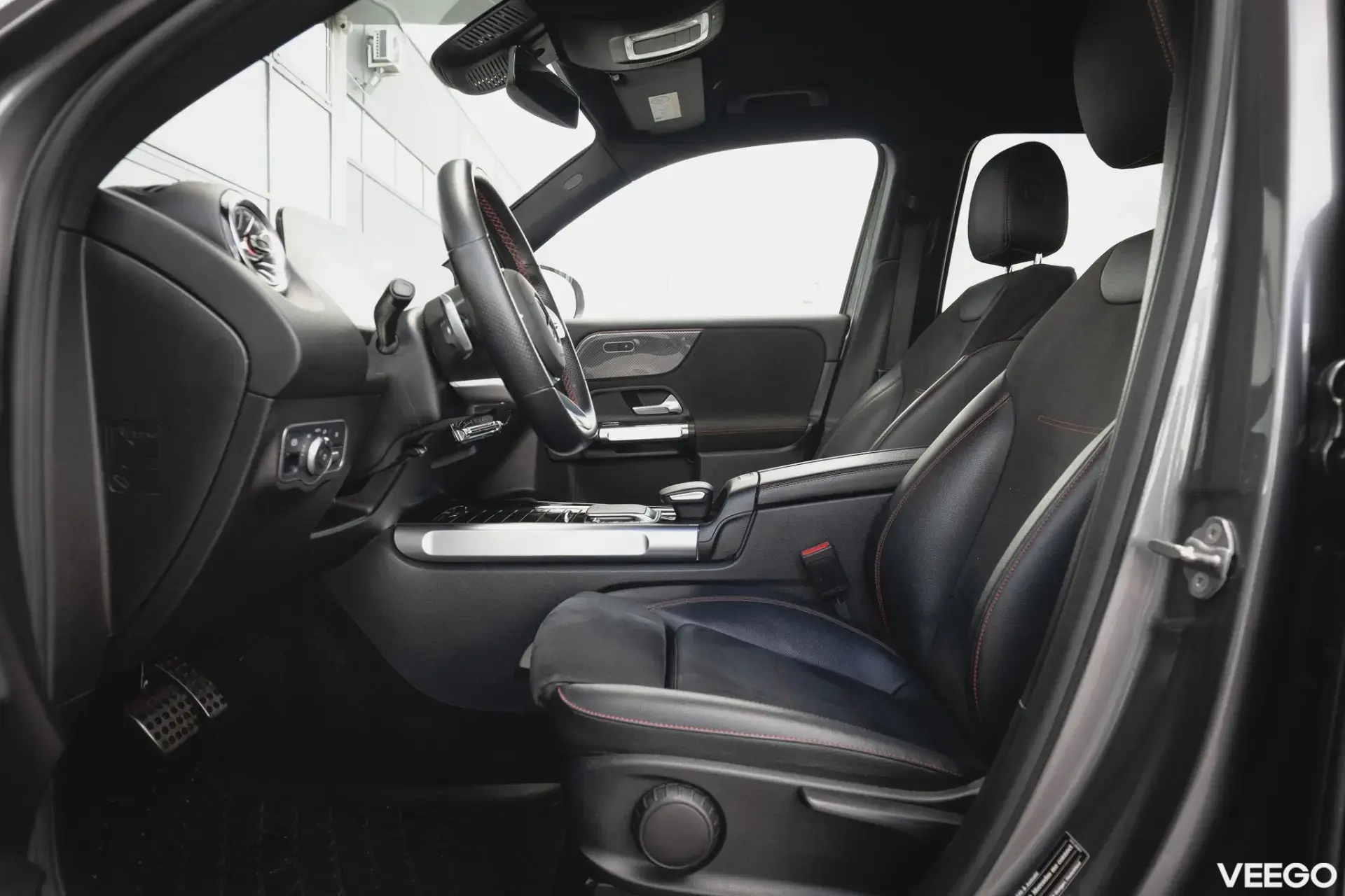 Mercedes-Benz GLB200 AMG Pakett 1.3 120kW