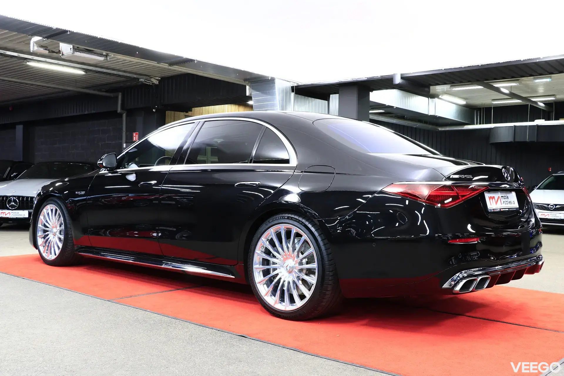 Mercedes-Benz S63 AMG 4.0 450kW