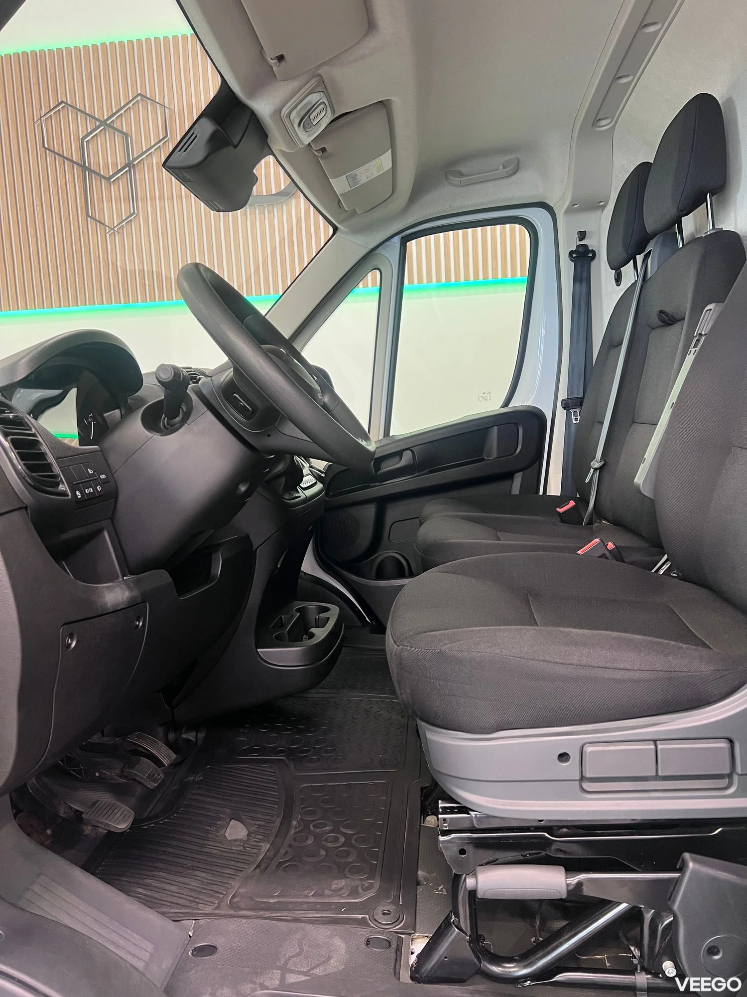 Peugeot Boxer L4H2 103kW
