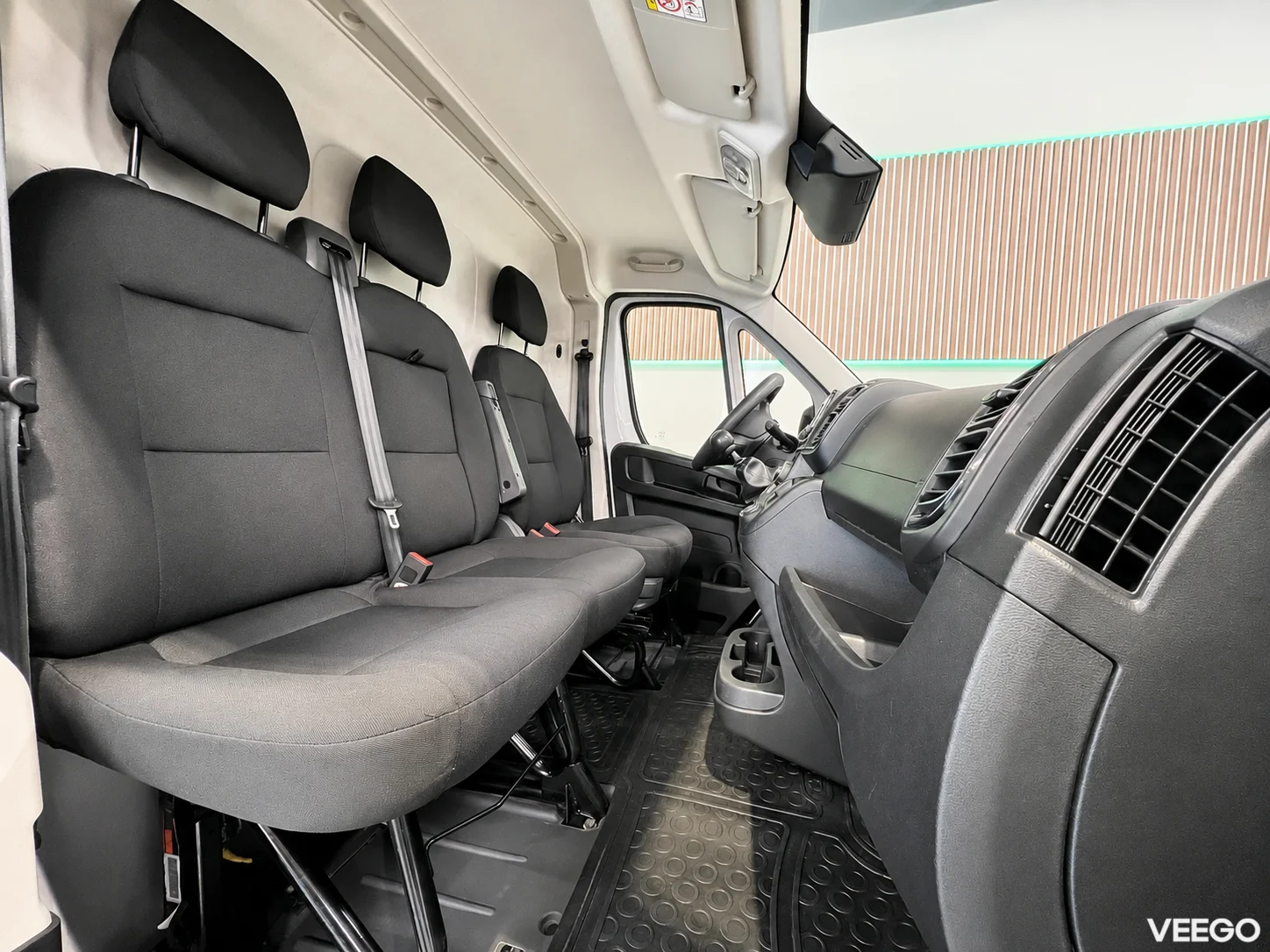Peugeot Boxer L4H2 103kW