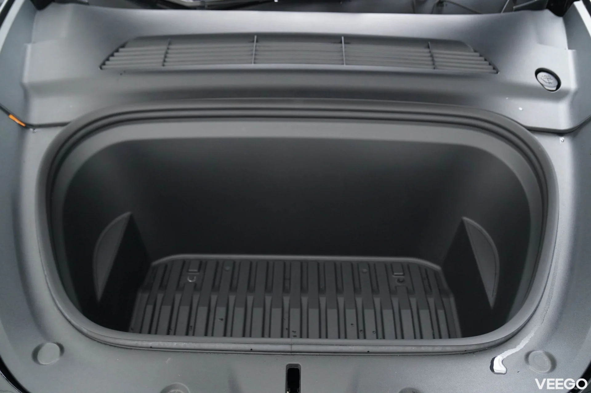 Tesla Model Y LONG RANGE DUAL MOTOR AWD 378kW
