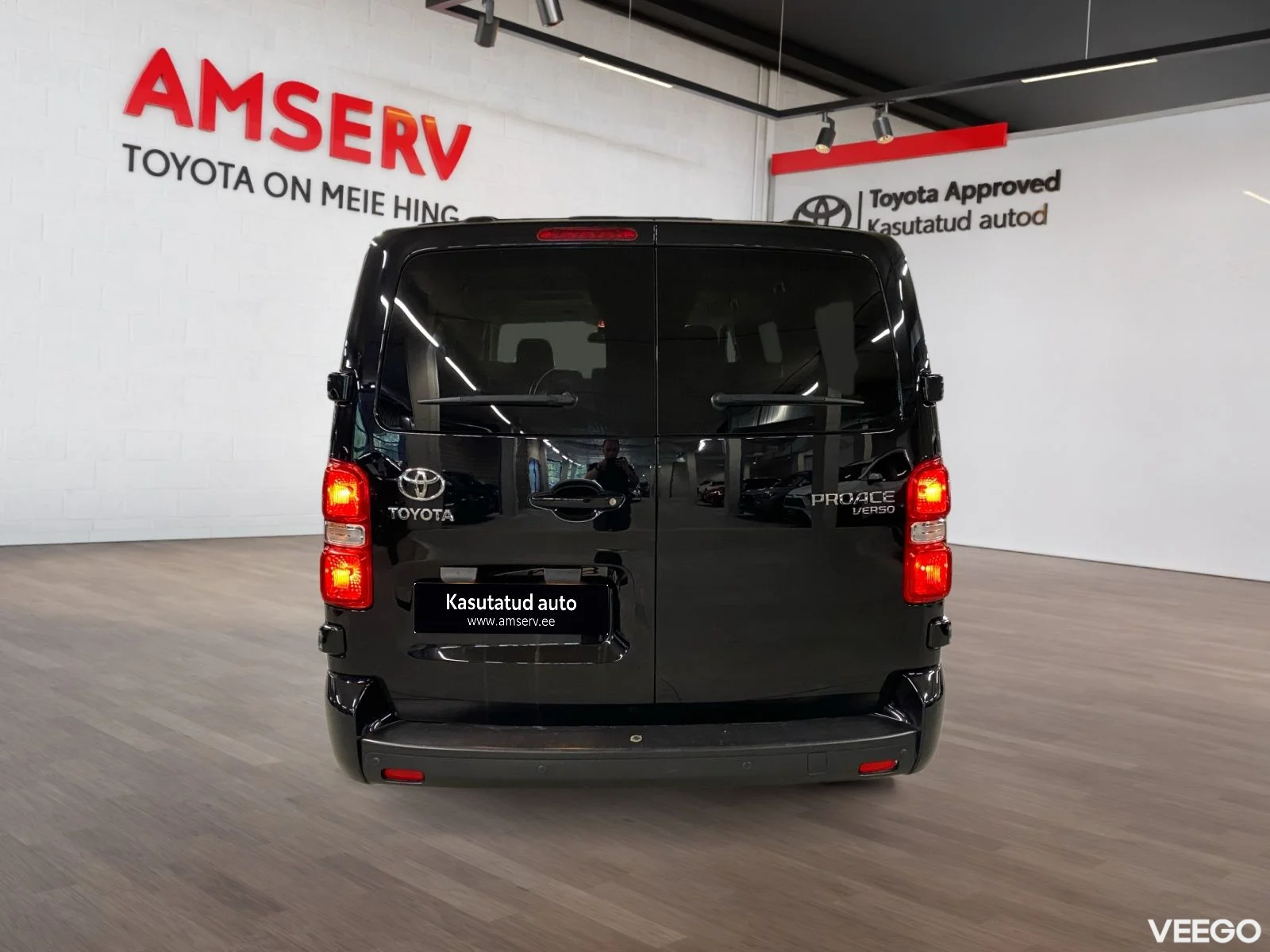 Toyota Proace Verso Long Single side door Shuttle 85kW